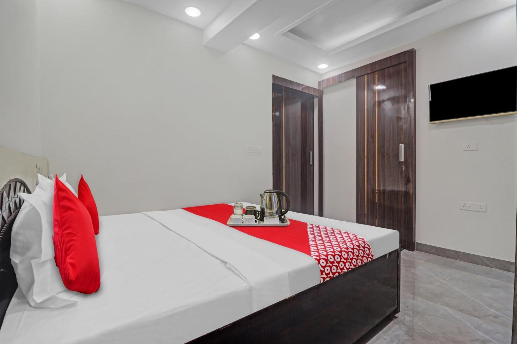 Hotel O Amazing Guest House New Delhi Eksteriør billede